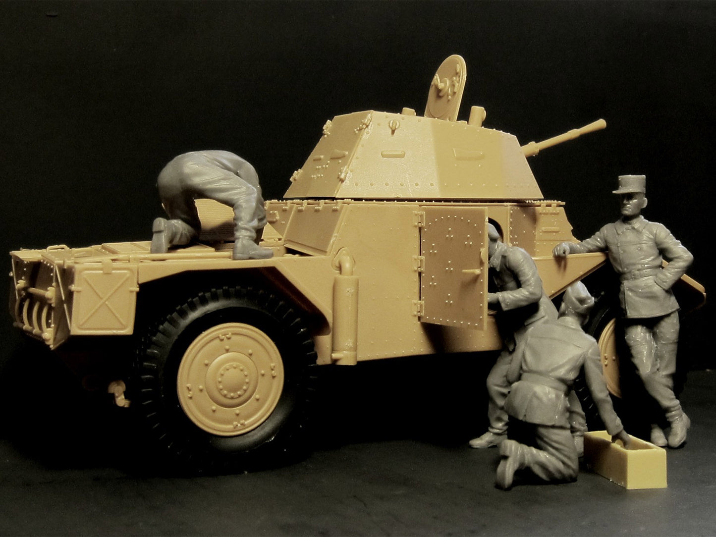ICM 1:35 French Armoured Vehicle Crew (1940)