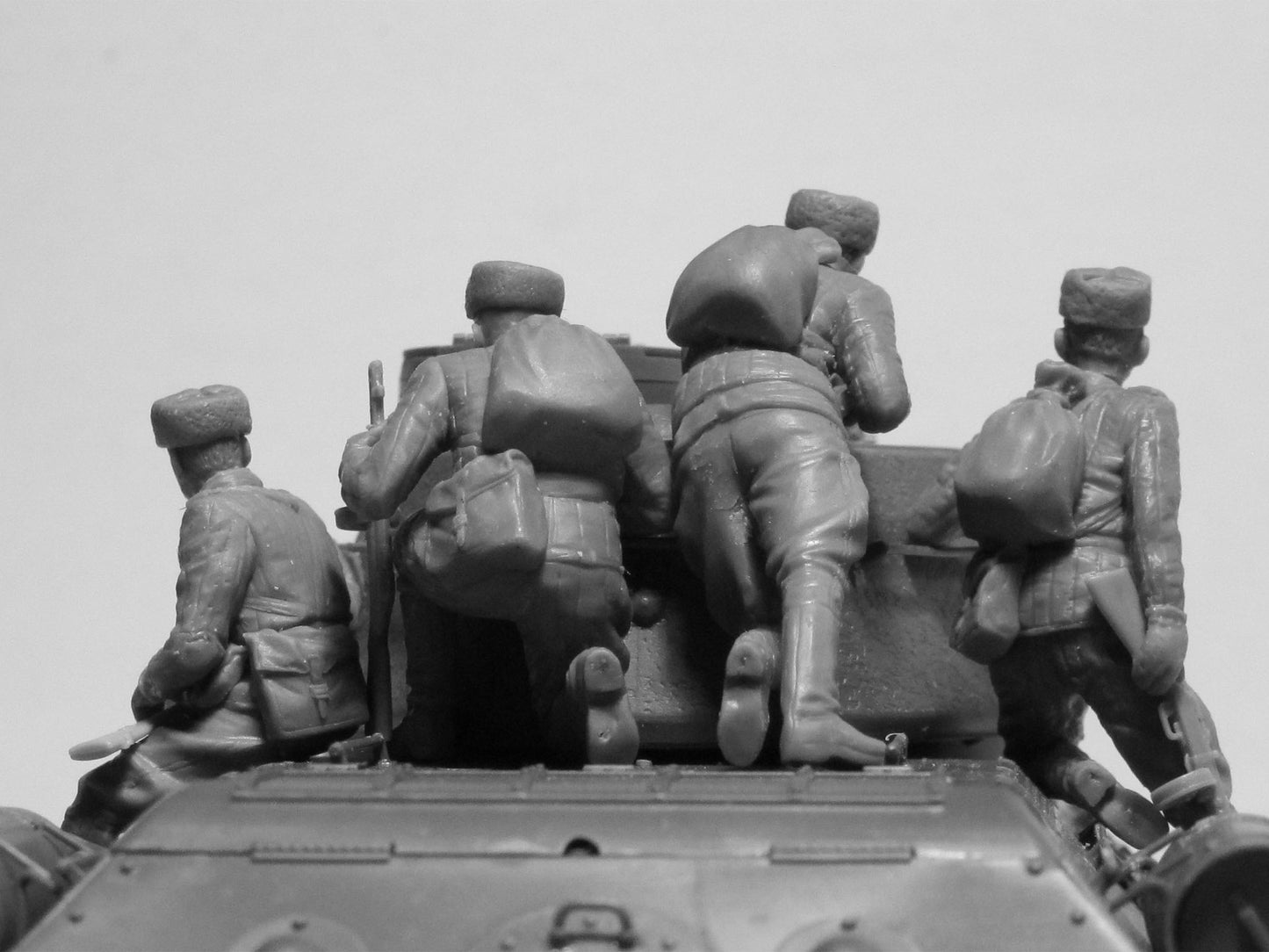 ICM 1:35 Soviet Tank Riders (1943-1945)