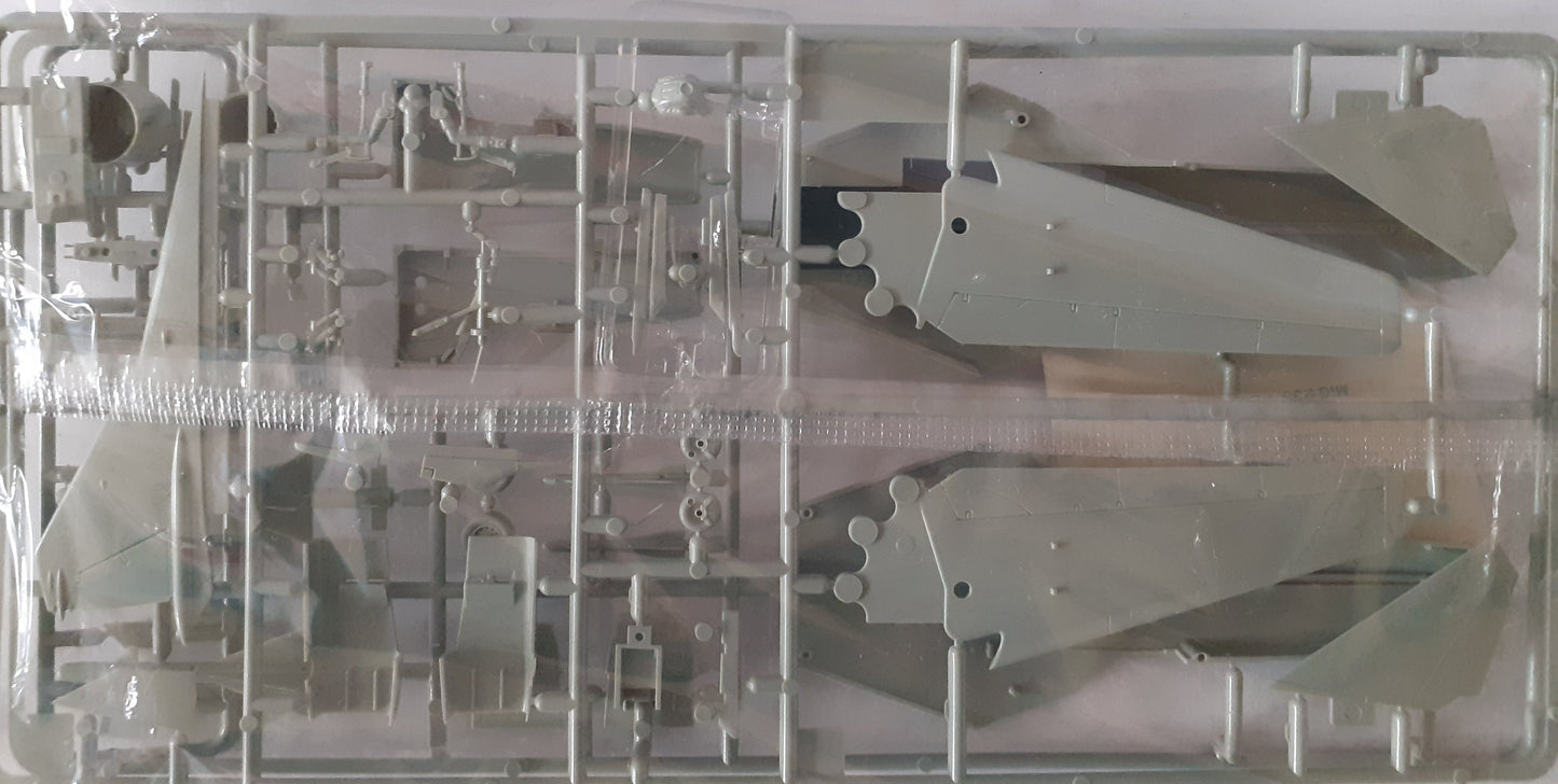 Hasegawa 1:72 MiG-23S Flogger B (1970s)