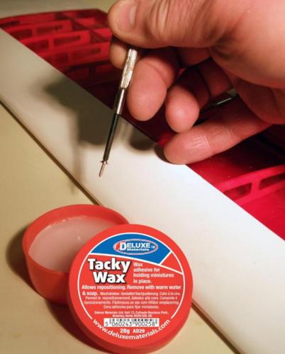Deluxe Materials Tacky Wax 28g
