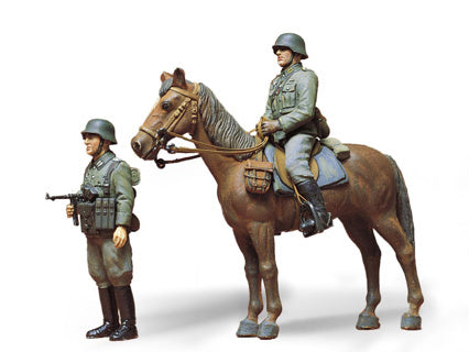 Tamiya 1:35 Military Miniatures Mounted Infantry Set