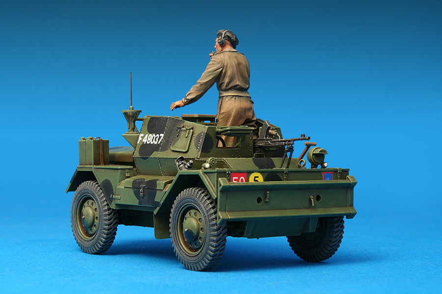 MiniArt 1:35 Dingo Mk.III British Scout Car with Crew