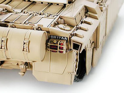 Tamiya 1:35 British Main Battle Tank Challenger 2 (Desertised)