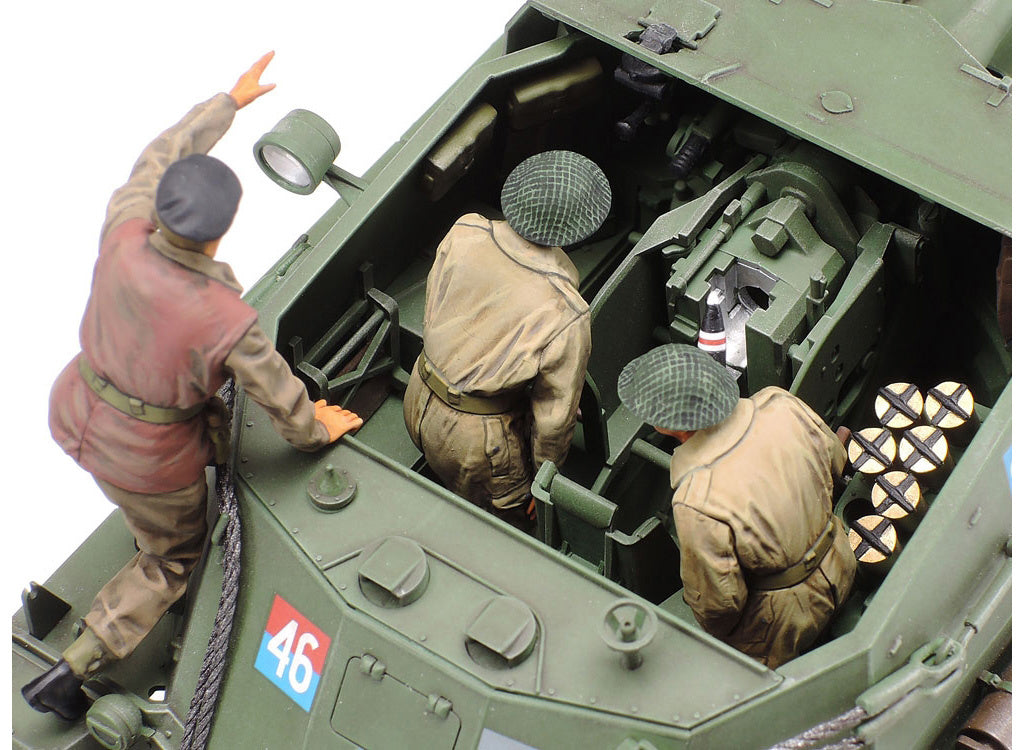 Tamiya 1:35 British Self-Propelled Anti-Tank Gun Archer with 3 Figures