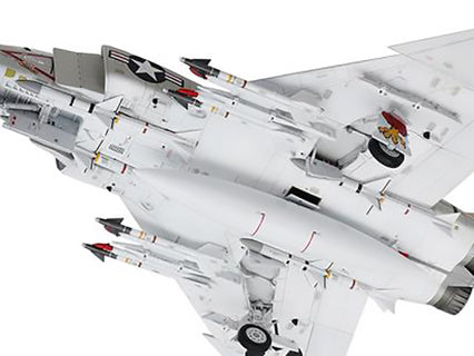 Tamiya 1:48 McDonnell Douglas F-4B Phantom II