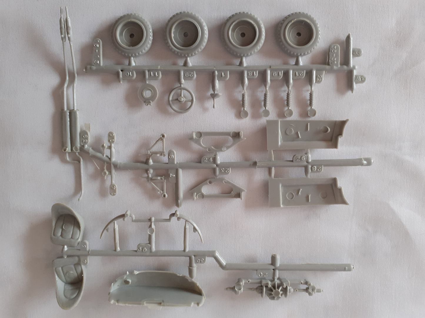 Airfix 1:32 Historic Cars Jaguar 'E' Type