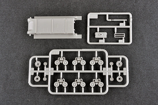 Trumpeter 1:72 US M4A3E8 with 105mm M4 Model Kit