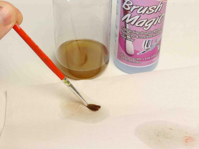 Deluxe Materials Brush Magic 125ml