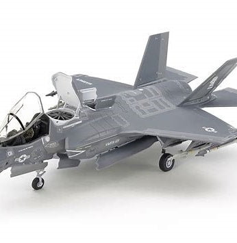Tamiya 1:72 Lockheed Martin F-35B Lightning II Model Kit