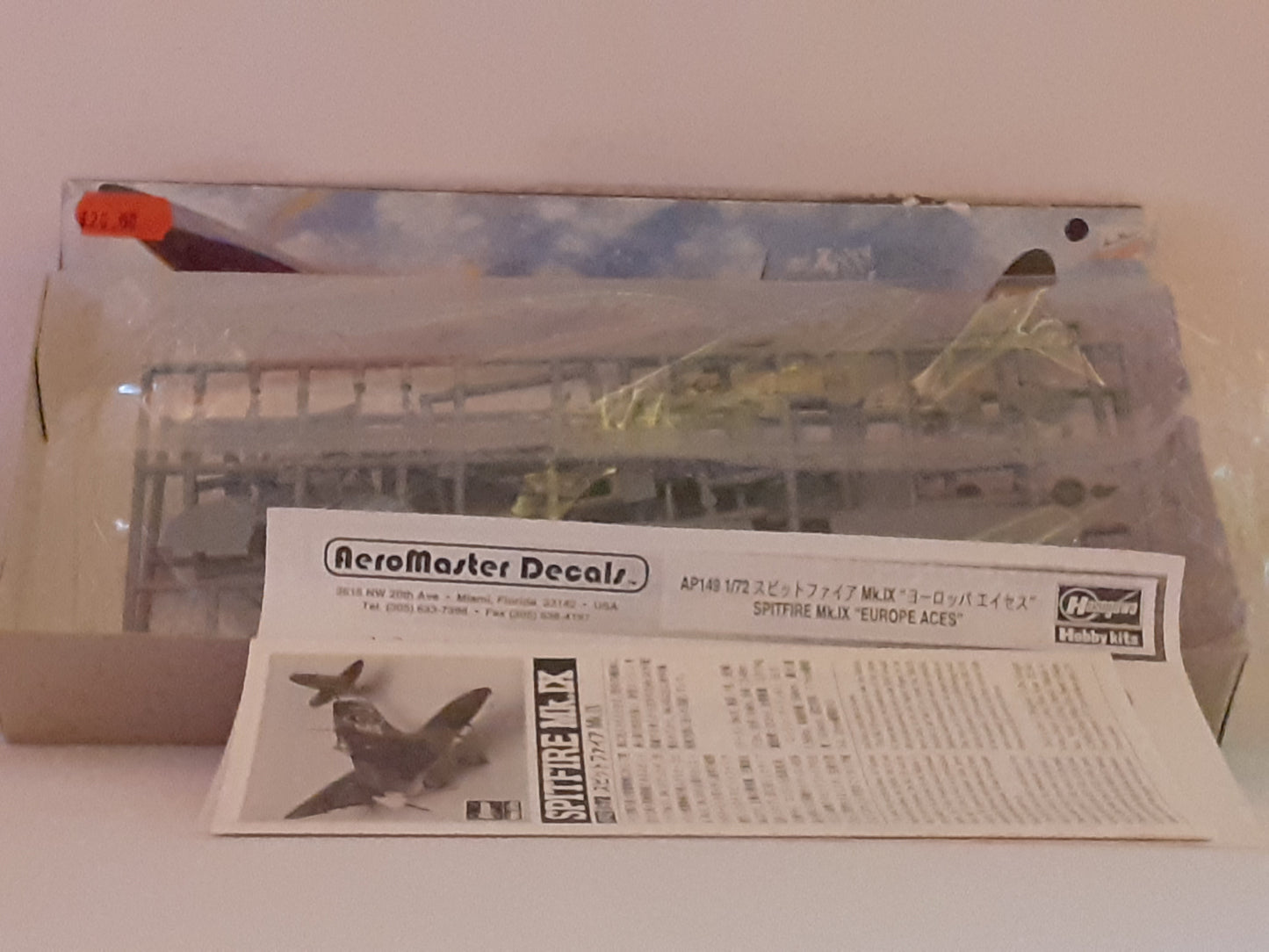 Hasegawa 1:72 Spitfire Mk IX 'European Aces' (1997 edition)