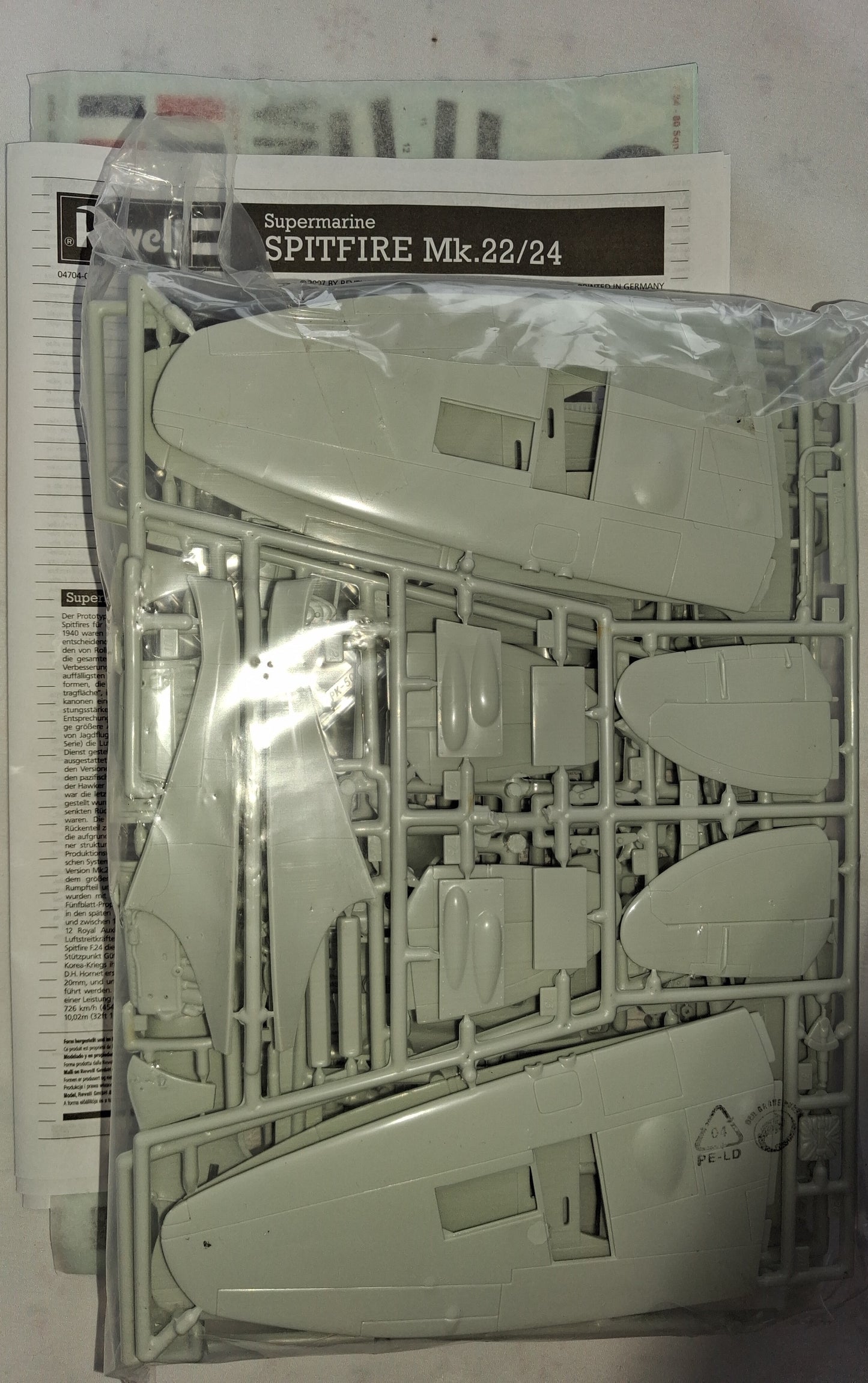 Revell 1:32 Supermarine Spitfire Mk.22/24