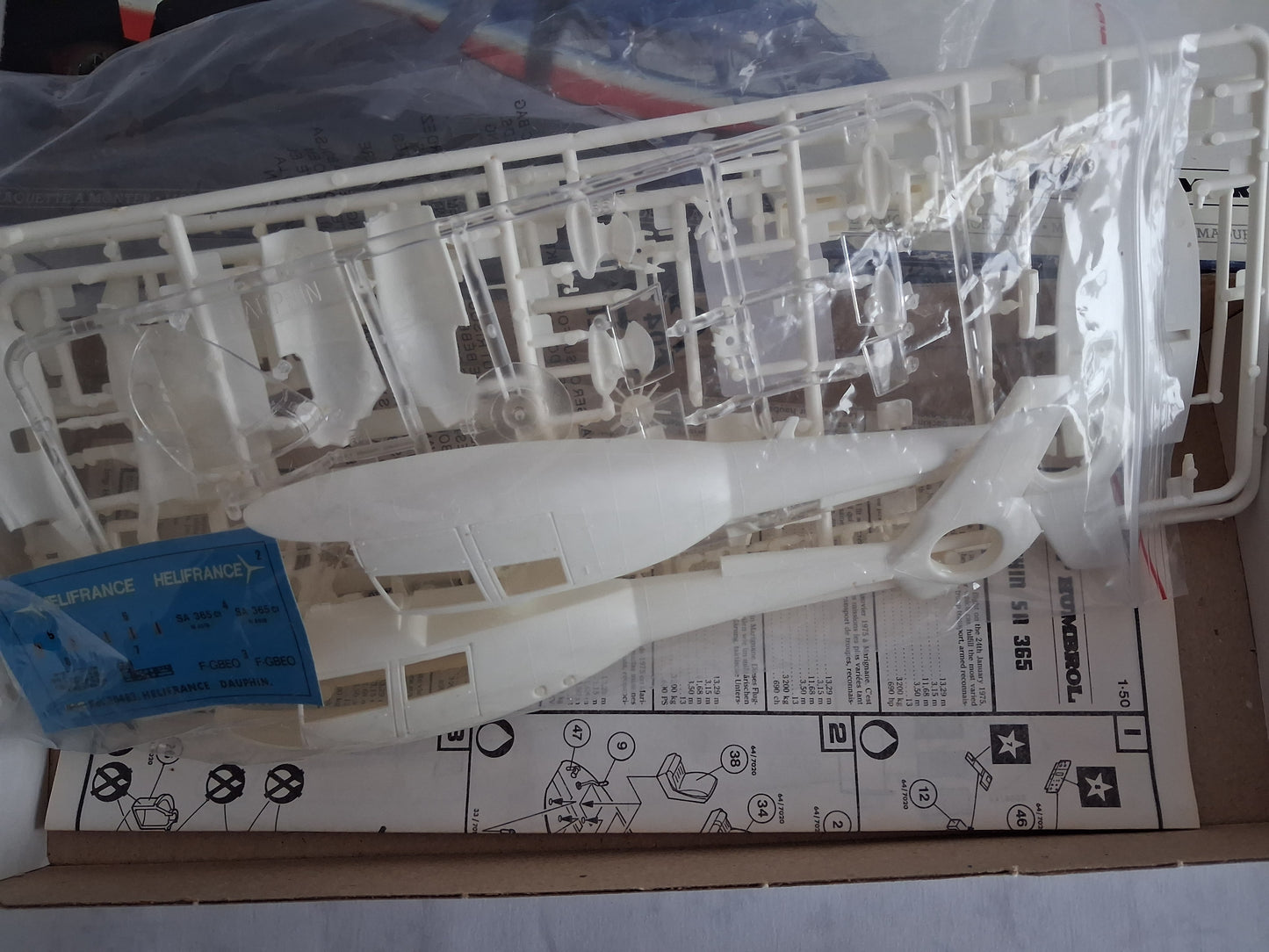 Heller Humbrol 1:50 SA 365 Dauphin