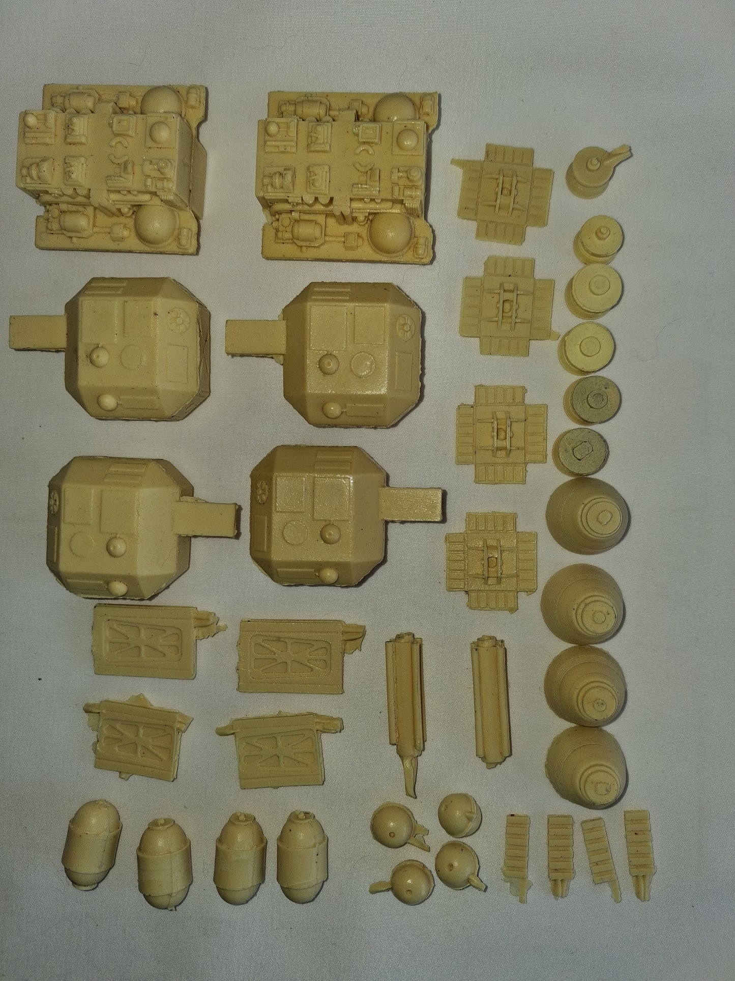 WARP 1:72 Space 1999 Eagle w. Hydraulic Arm + Refuelling Pod