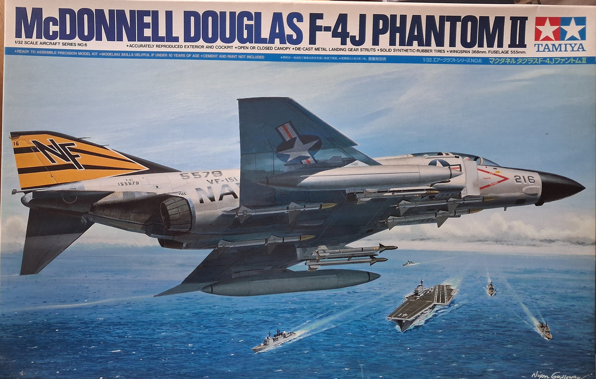 Tamiya 1:32 McDonnell Douglas F-4J Phantom II (1997)