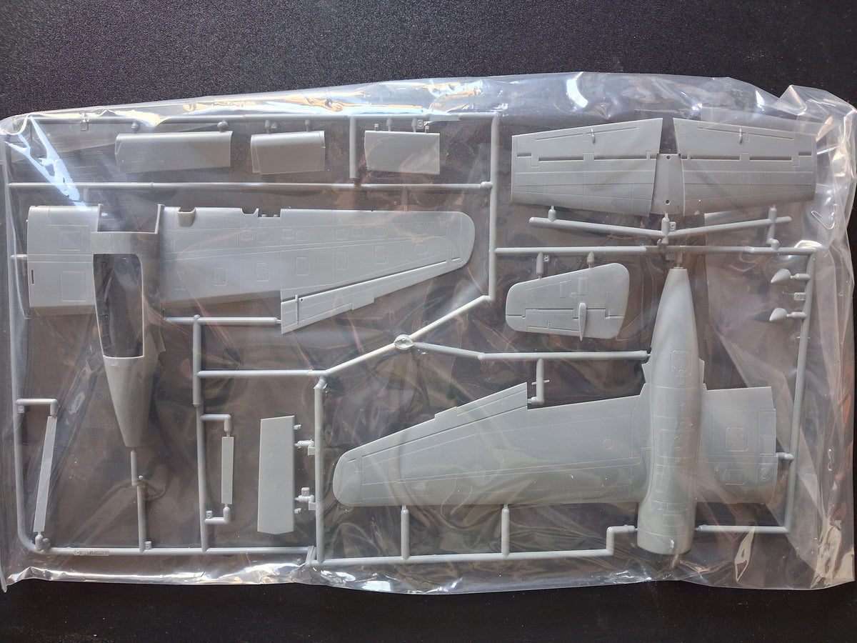 Tamiya 1:48 Heinkel He219 A-7 UHU (1997)