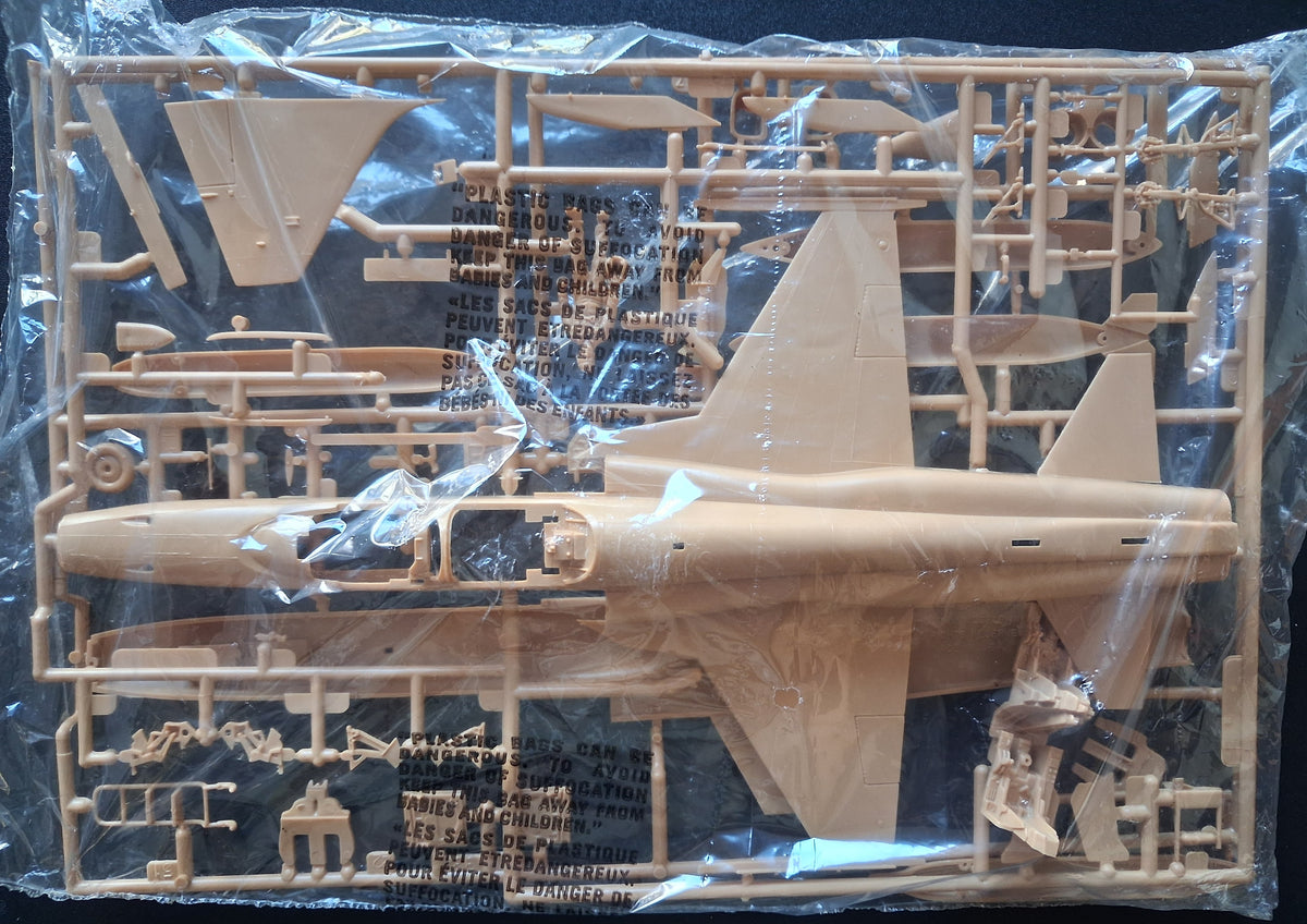 Monogram 1:48 F-5F Aggressor (1985)