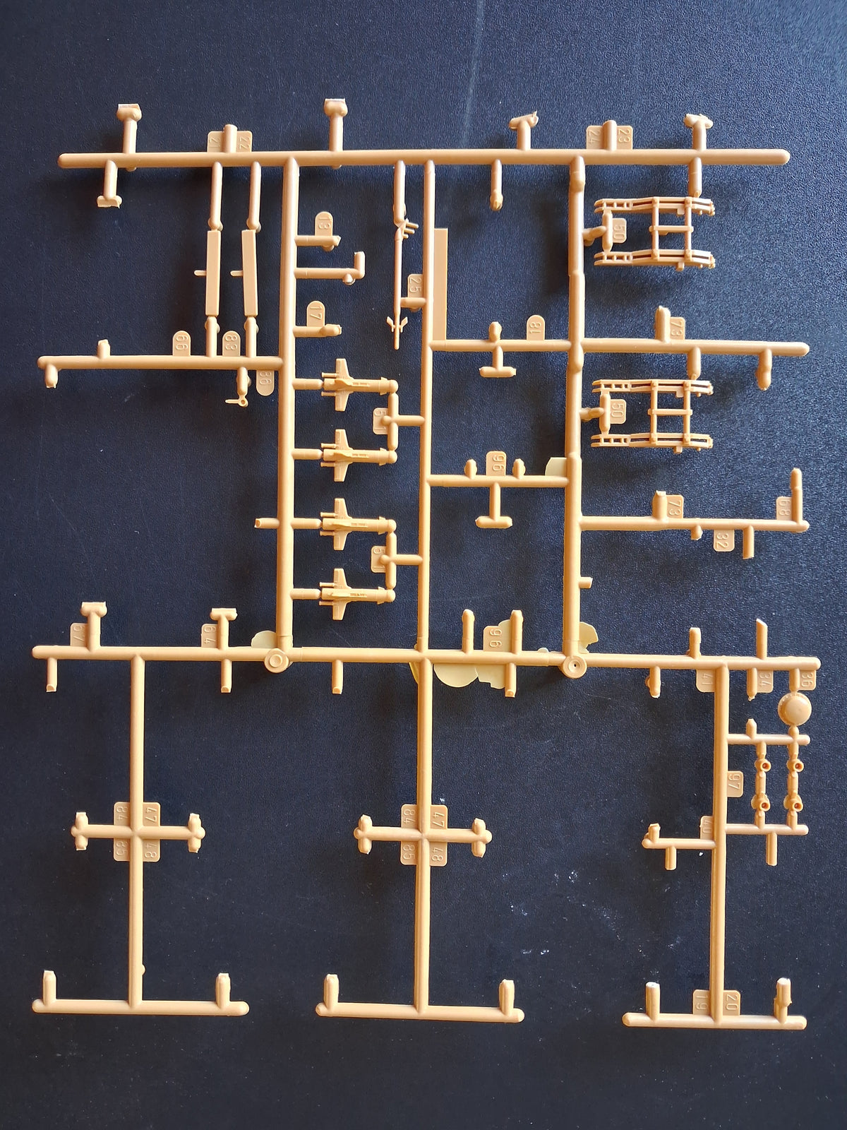 Monogram 1:48 MiL-24 Hind Gunship (1987)