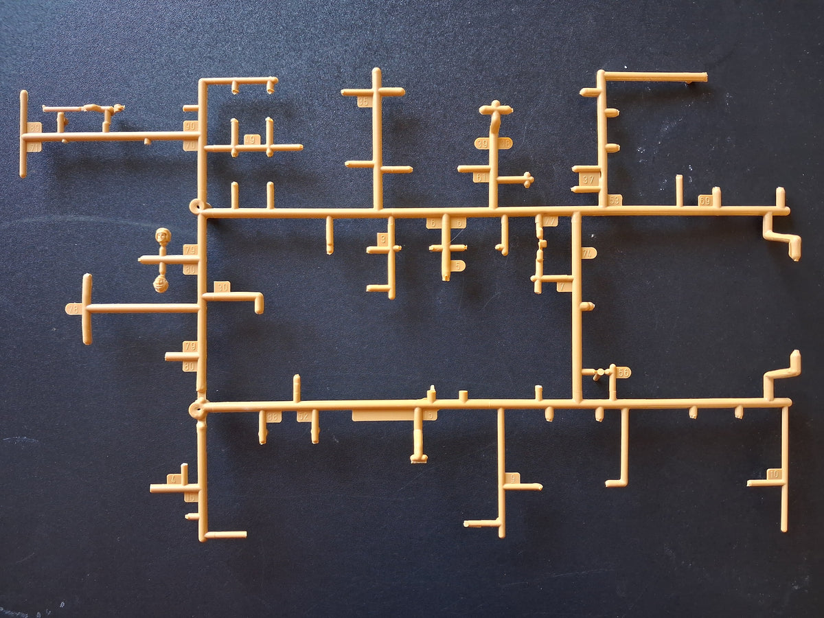 Monogram 1:48 MiL-24 Hind Gunship (1987)