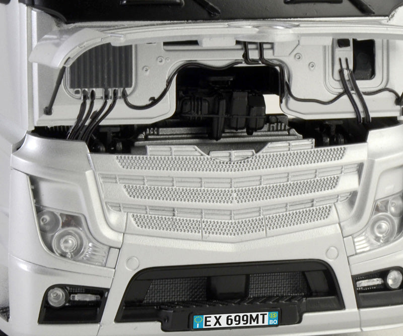 Italeri 1:24 Mercedes Benz Actros MP4