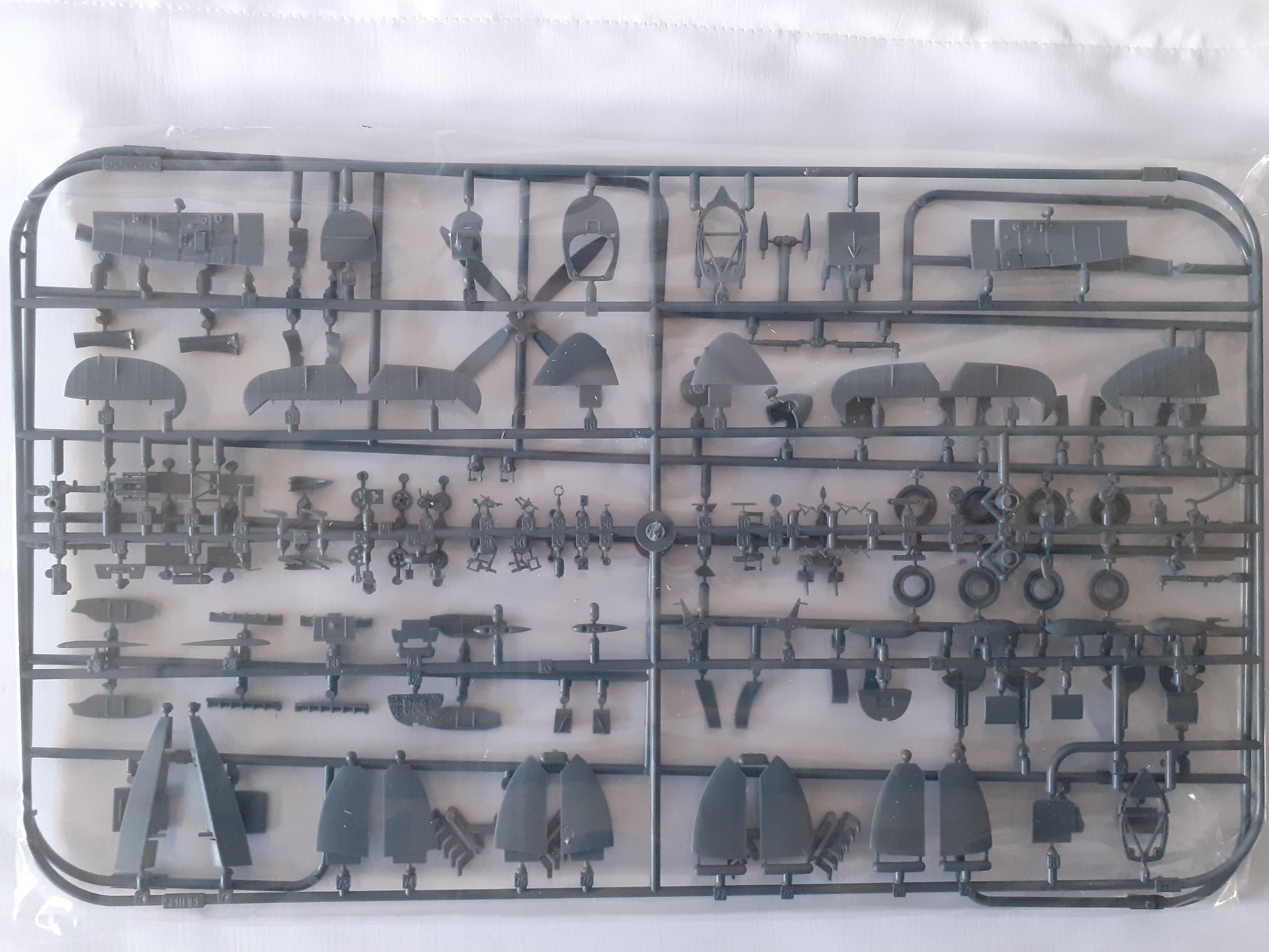 Eduard 1:48 Spitfire HF Mk VIII ProfiPack Edition