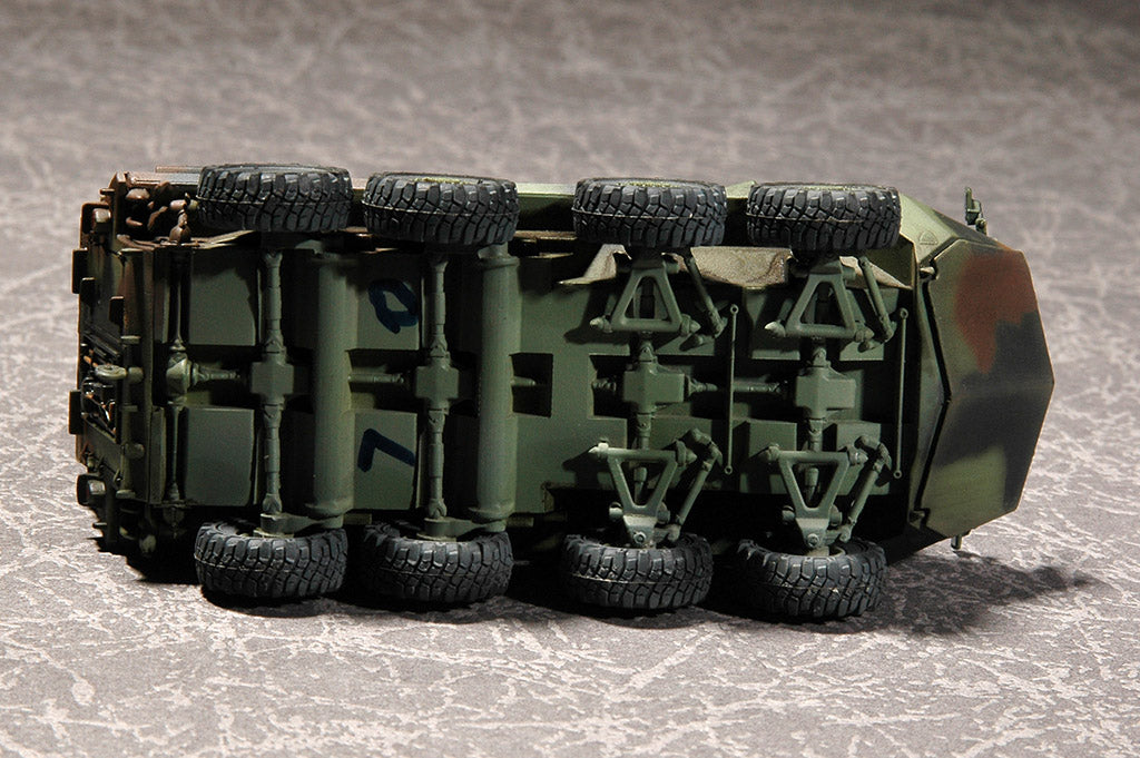 Trumpeter 1:72 USMC LAV-25 Light Armoured Vehicle Model Kit