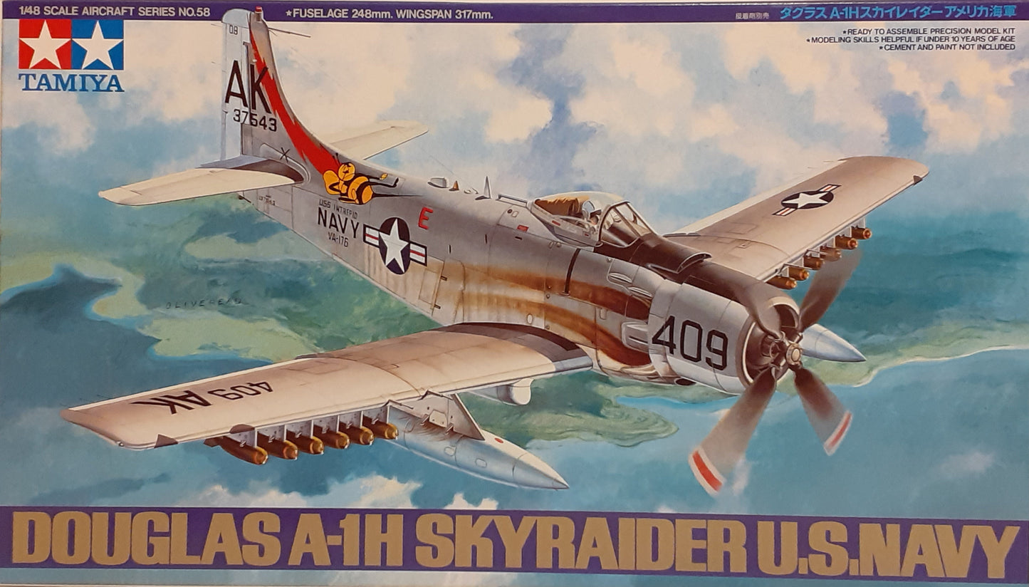 Tamiya 1:48 Douglas Skyraider US Navy Model Kit